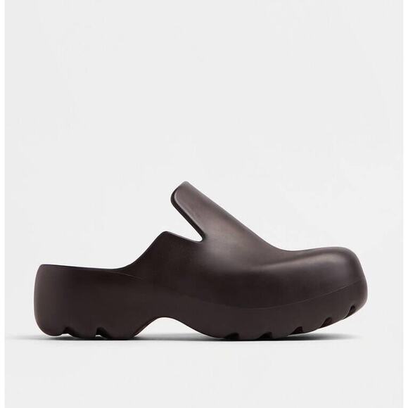 Bottega Veneta Rubber Fondant Sandals Clogs 8 US (41 Euro) 690102 NIB $650 - Picture 1 of 16